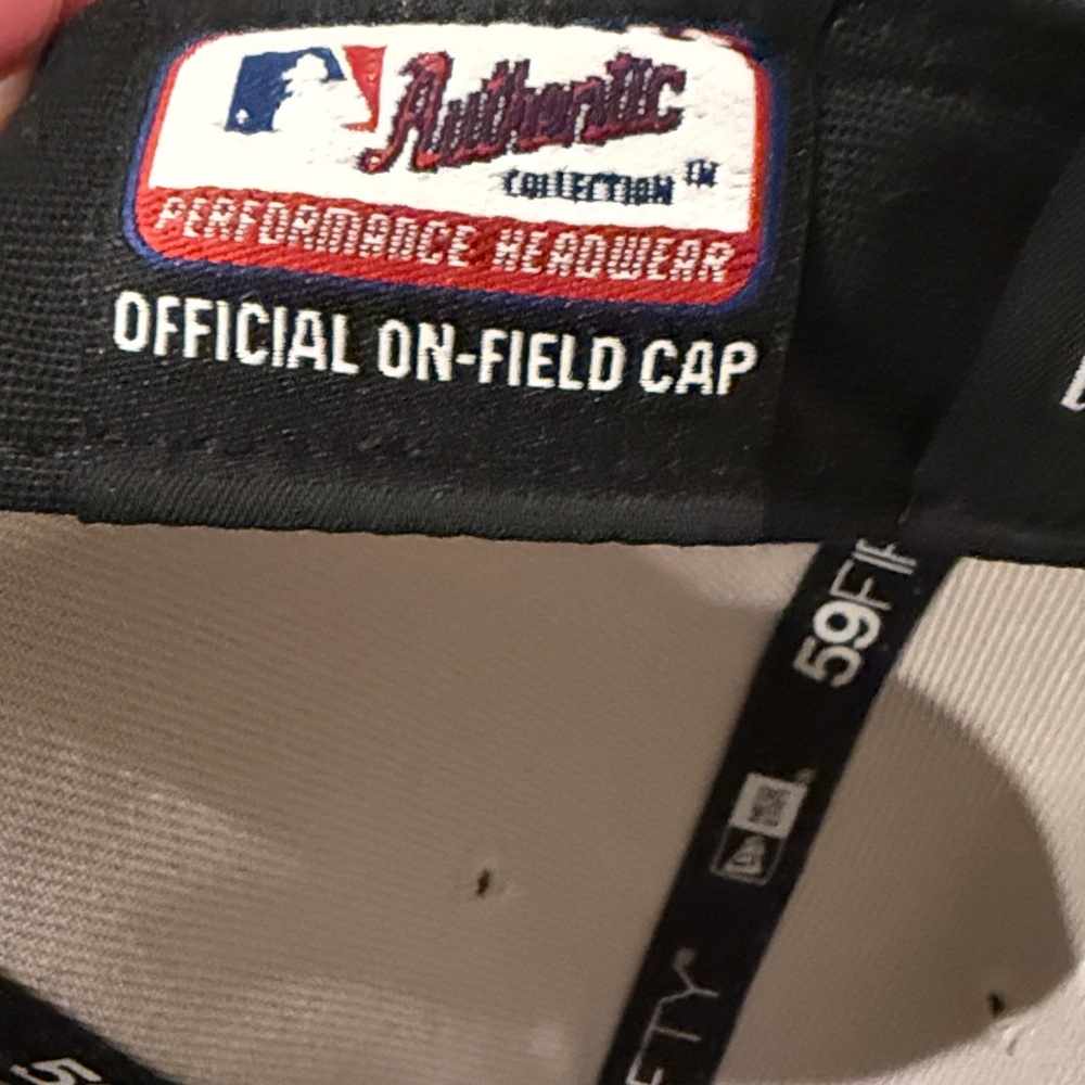 Seattle Mariners Mother’s Day Baseball Cap. - Picture 7 of 7